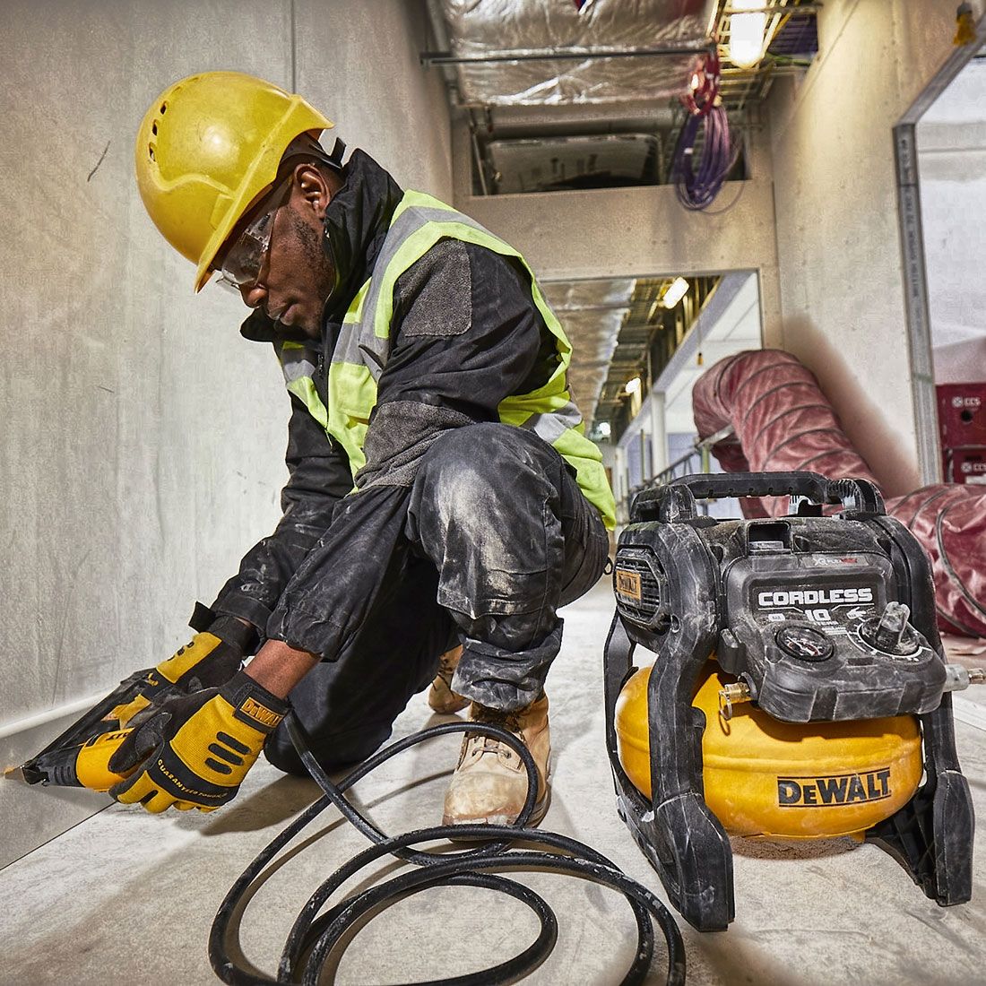 DeWalt DCC1054T2-GB 54v XR FLEXVOLT Cordless 10L Air Compressor inc 2x DCB546 Batts