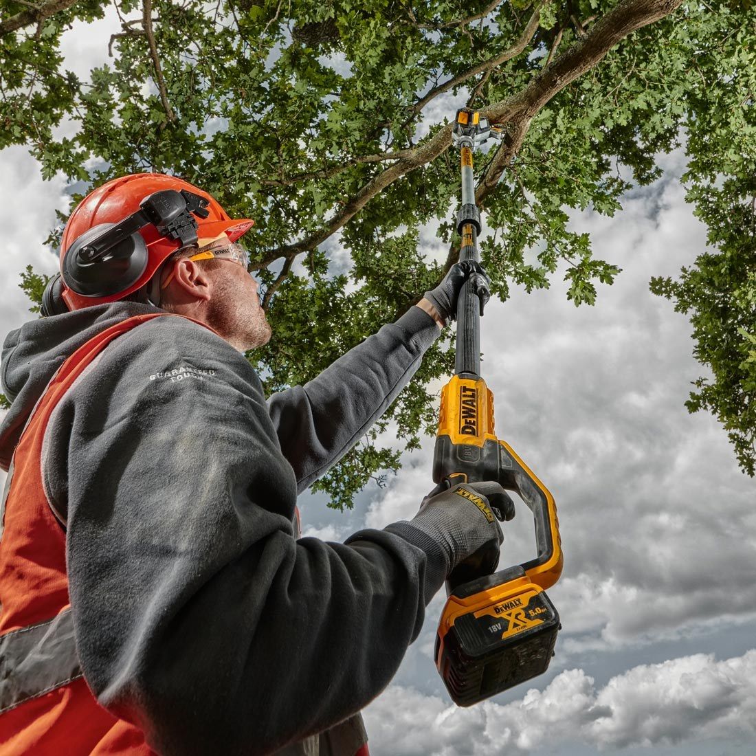 DeWalt DCMPS567N 18v XR Brushless Pole Saw Body Only