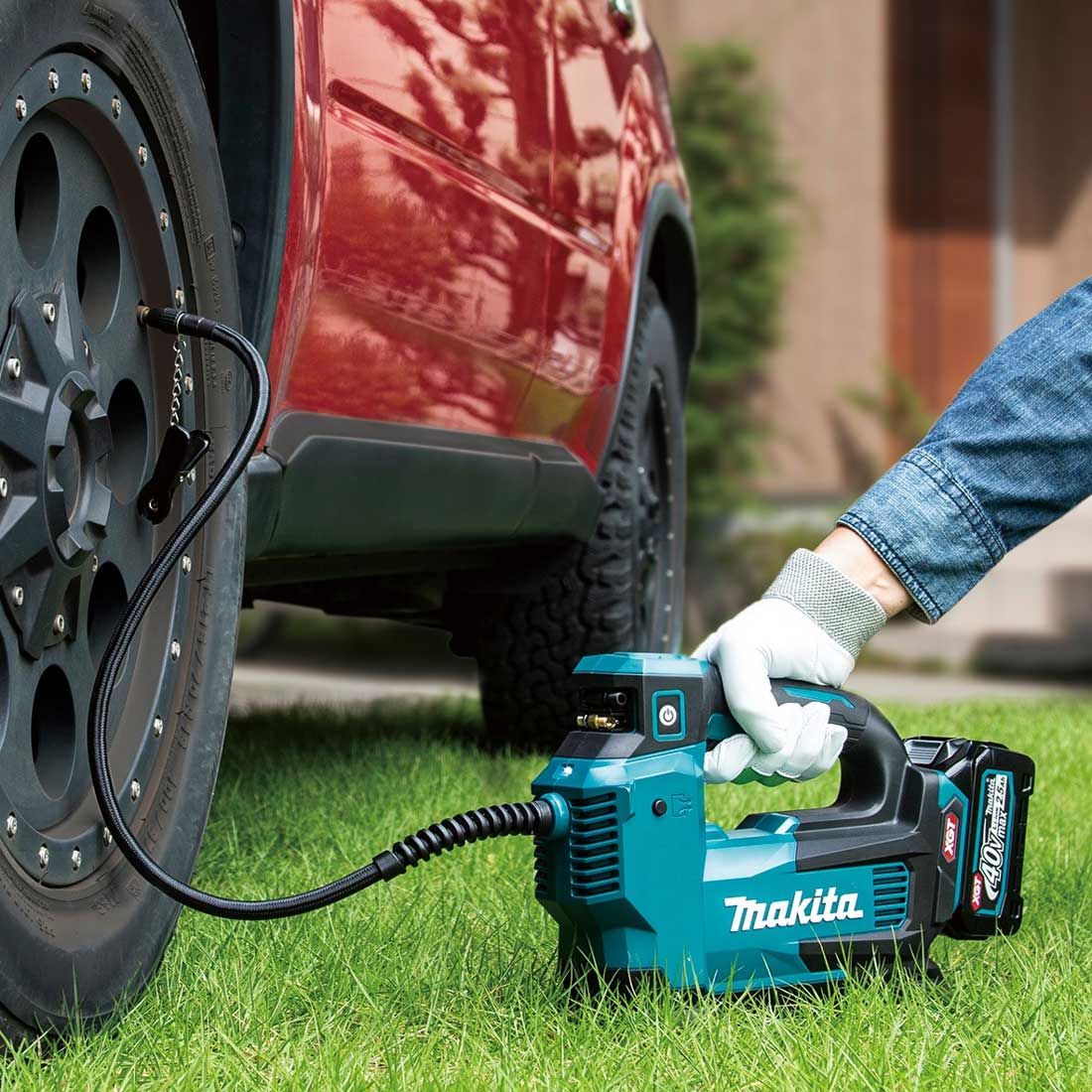 Makita MP001GD101 40v Max XGT Cordless Inflator Inc 1x 2.5Ah Battery