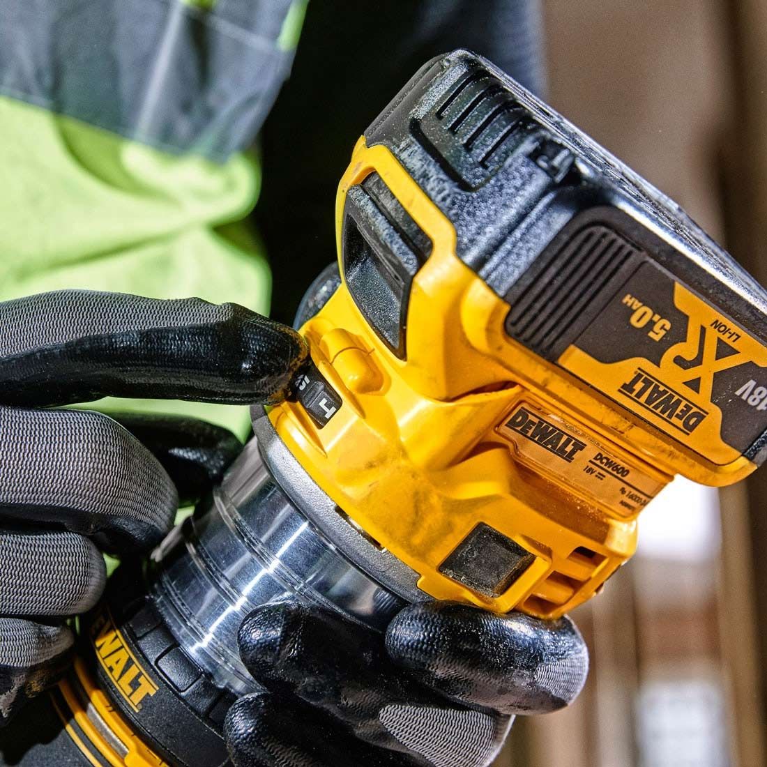 DeWalt DCW604NT-XJ 18v XR Brushless 1/4" Router Body Only in TSTAK Case